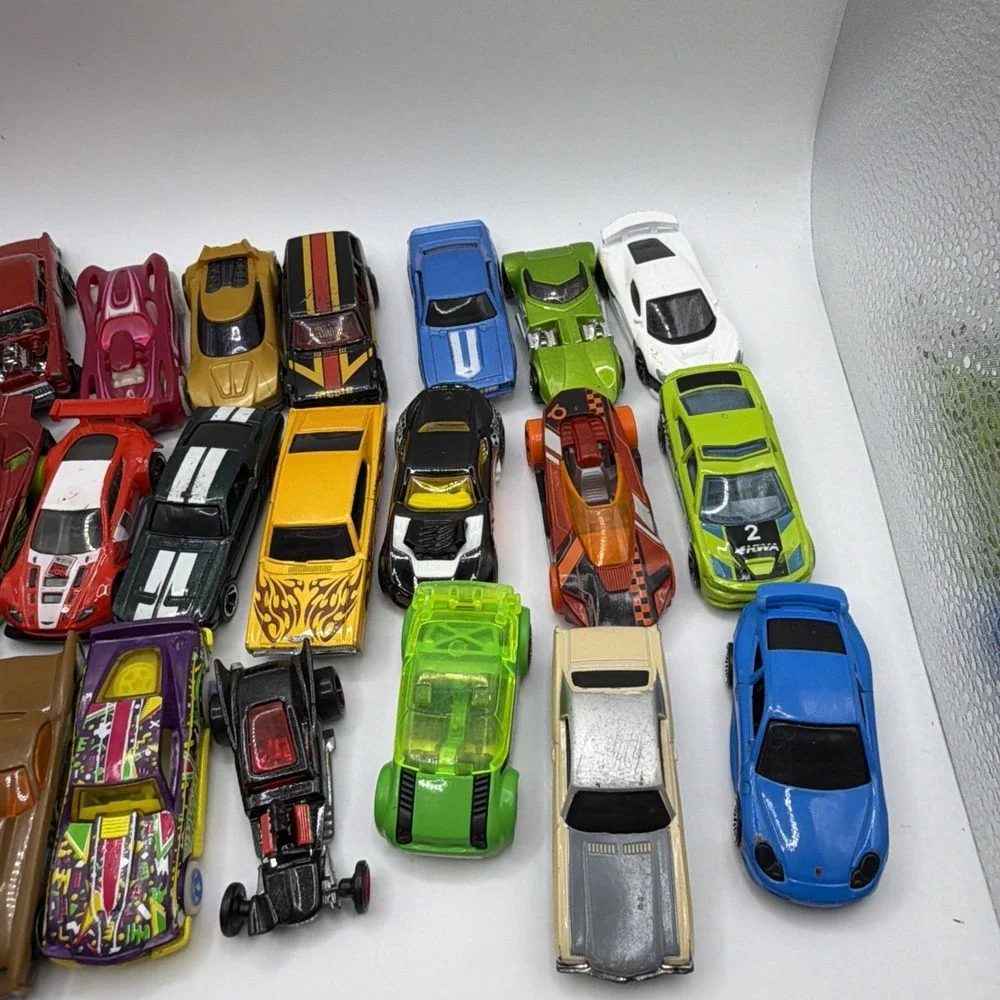 Lot 30 Hot Wheels Matchbox Diecast Cars Trucks Mixed Bundle Toy Vehicles 2010 Up